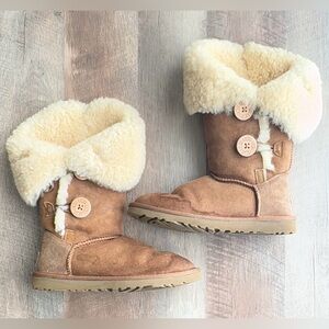 UGG AUSTRALIA SUEDE SNOW BOOT  GIRLS  BROWN SIZE US 5